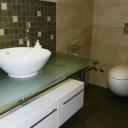 Sleeps 10 Wifi Apartment Zweisimmen