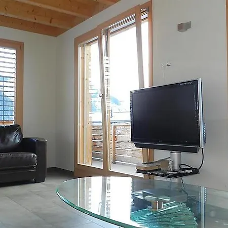 Sleeps 10 Wifi Apartment *